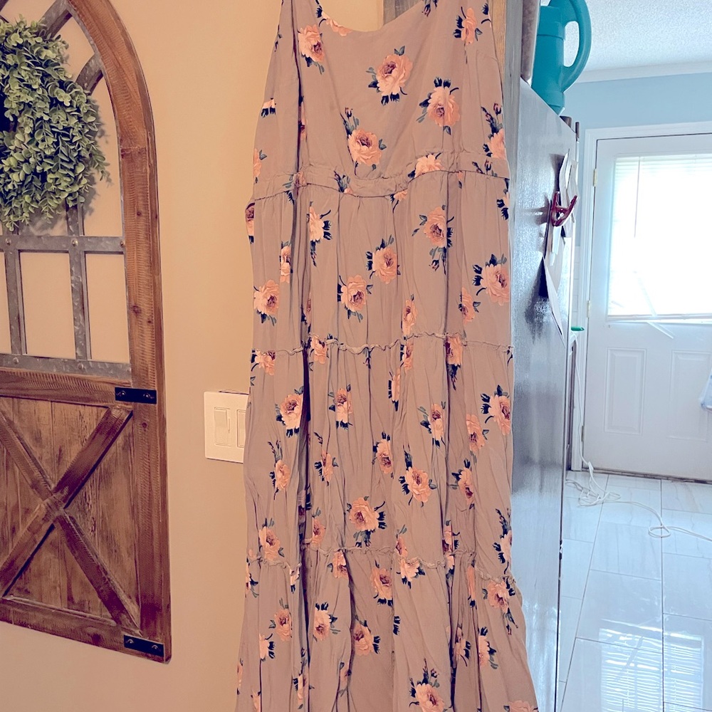 Gray floral torrid size 3 maxi dress